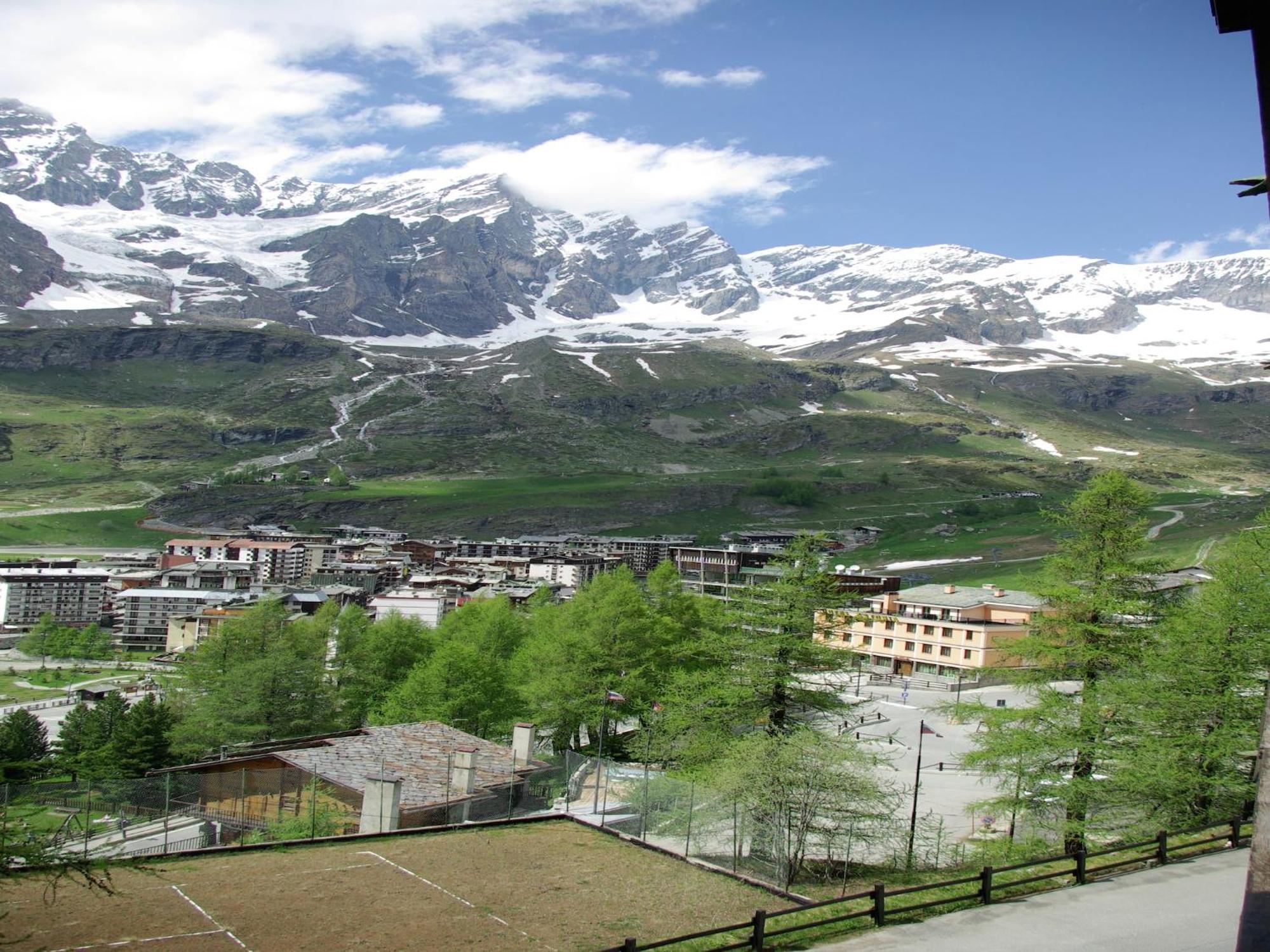 Contemporary Apartment In Breuil Cervinia Near Ski Area Zewnętrze zdjęcie