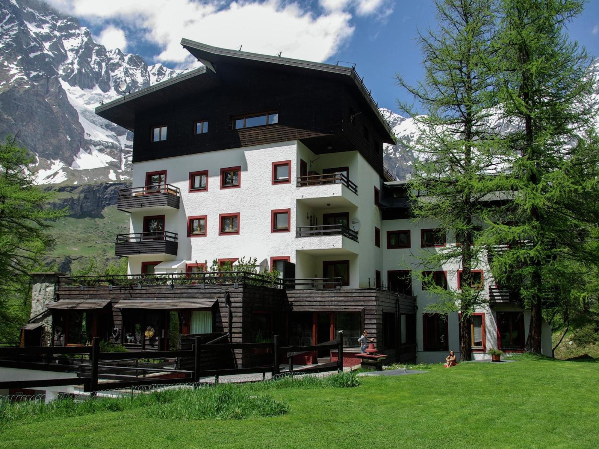Contemporary Apartment In Breuil Cervinia Near Ski Area Zewnętrze zdjęcie