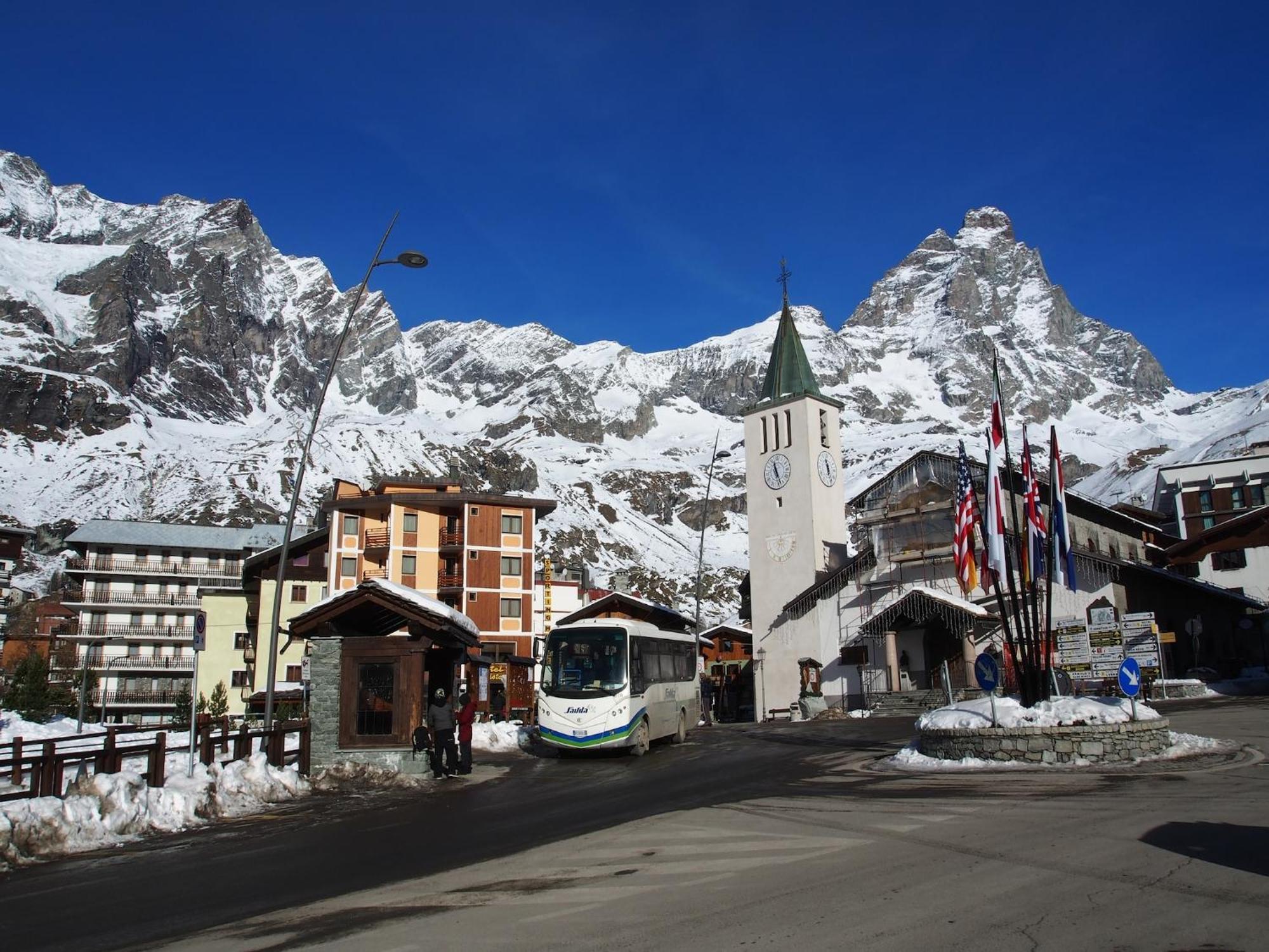 Contemporary Apartment In Breuil Cervinia Near Ski Area Zewnętrze zdjęcie